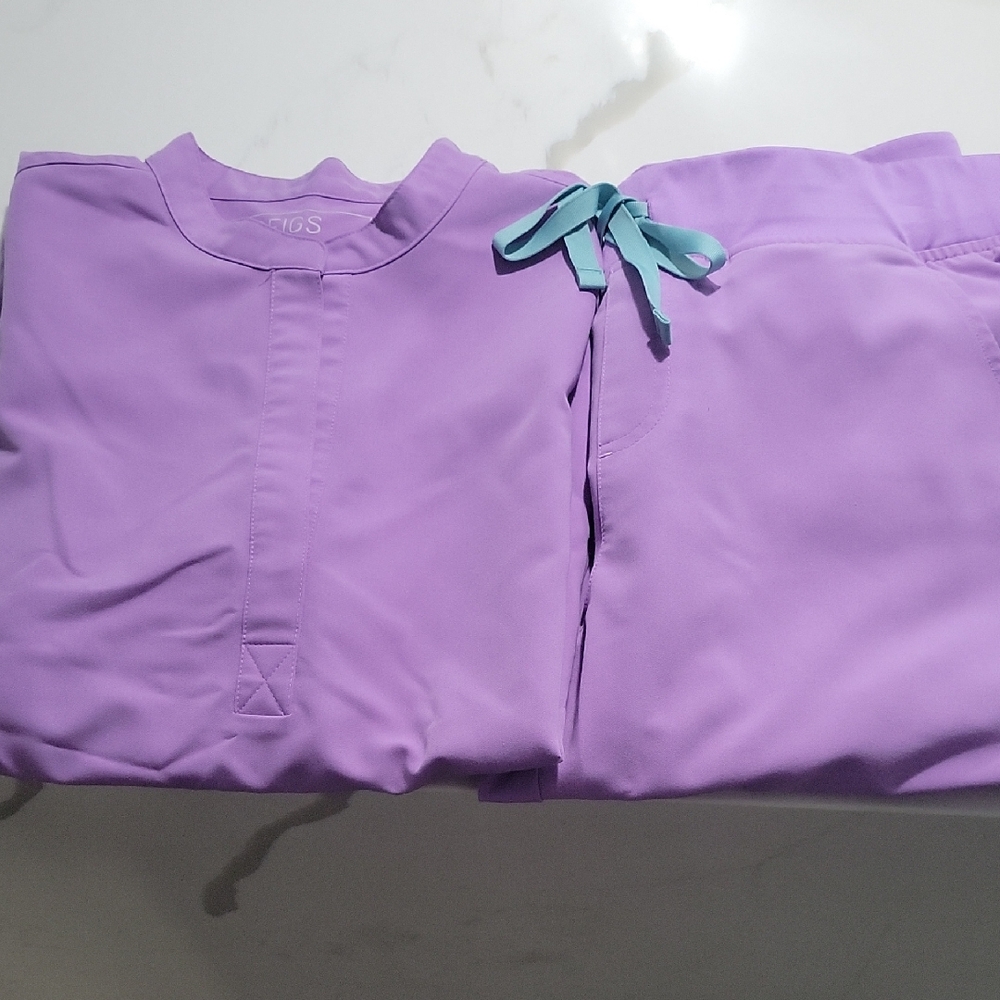Figs Purple Scrub Set with Teal Accents